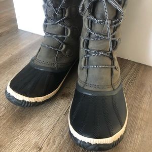 Mid Calf Out’n’About SOREL boots 10.5